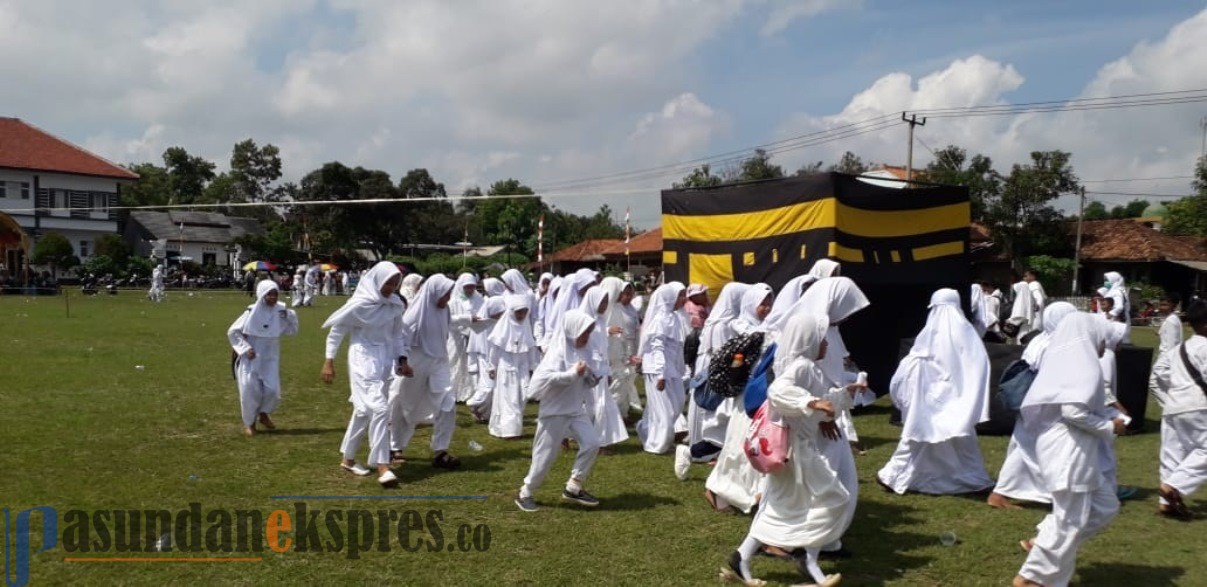 Santri FKDT Ikut Latihan Manasik Haji