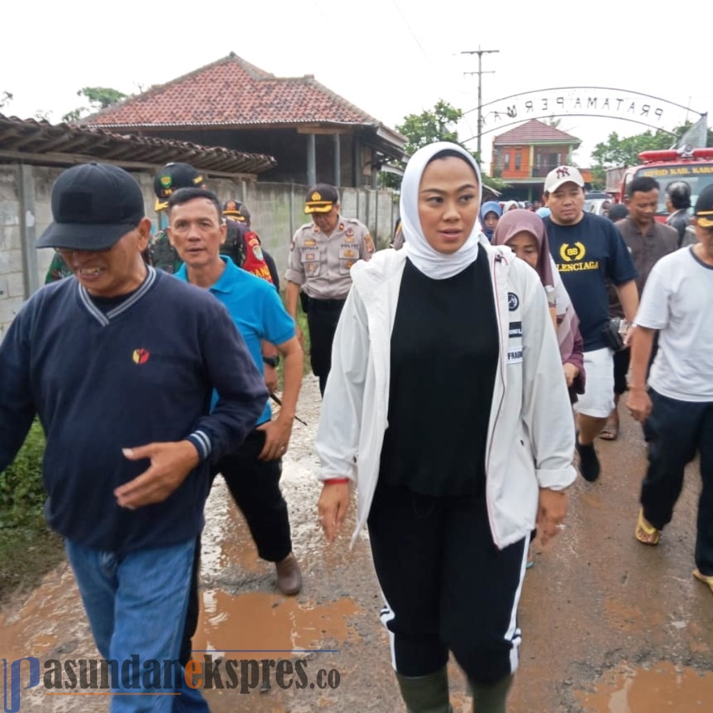 15 Warga Dipatuk Ular Berbisa, Keluar Sarang Akibat Banjir