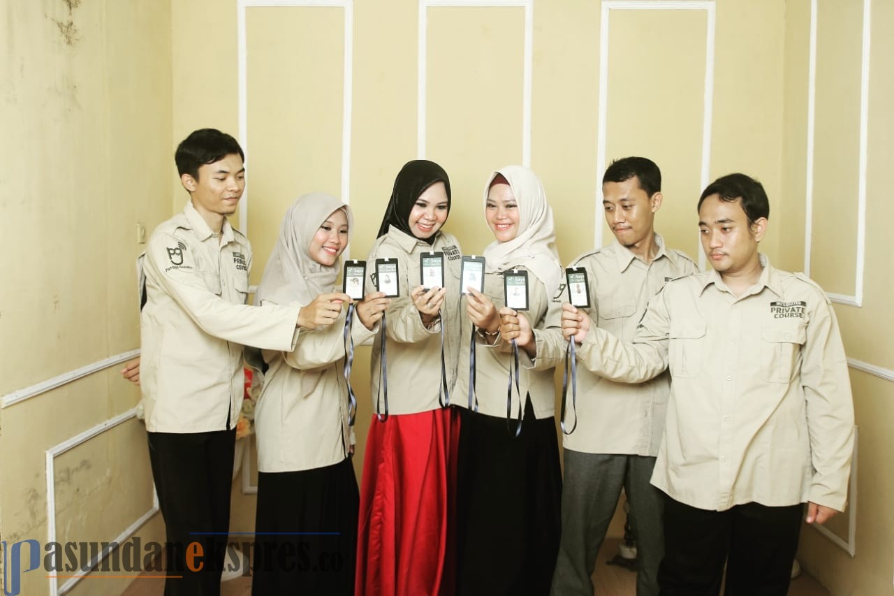 Startup Pendidikan Pertama dari Subang, Ciptakan Panggil GuruKu