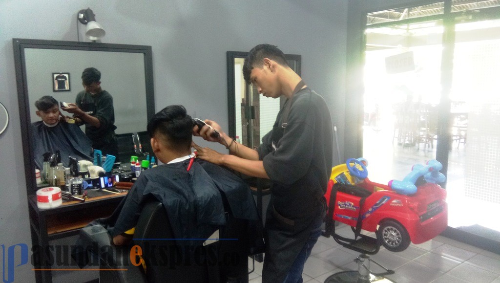 Nf Poin Barbershop Dilengkapi Kursi Anak