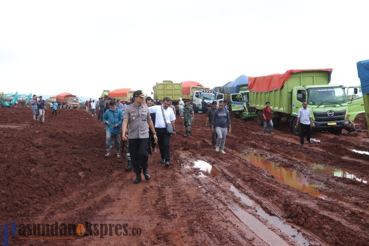 Kapolres Sidak Lokasi Galian Tanah di Kampung Citapen