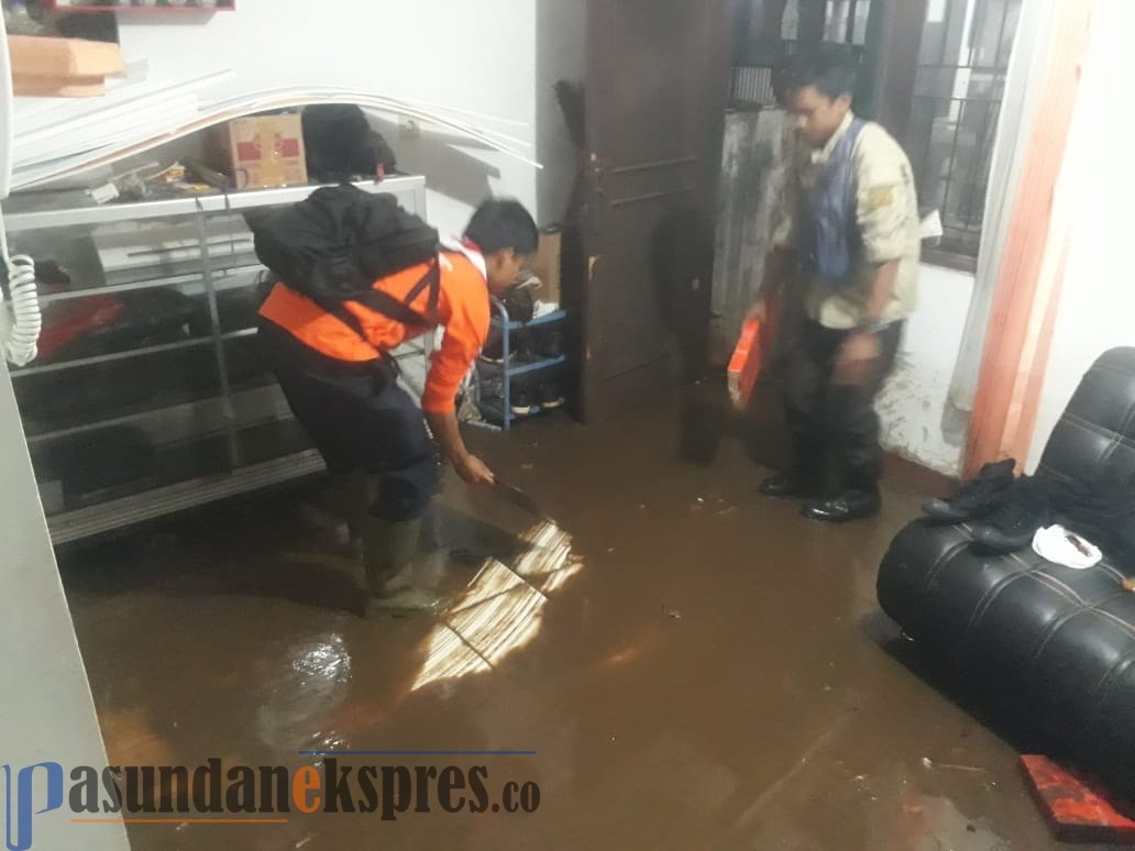 Warga Terdampak Banjir Bandang Mulai Diserang Penyakit