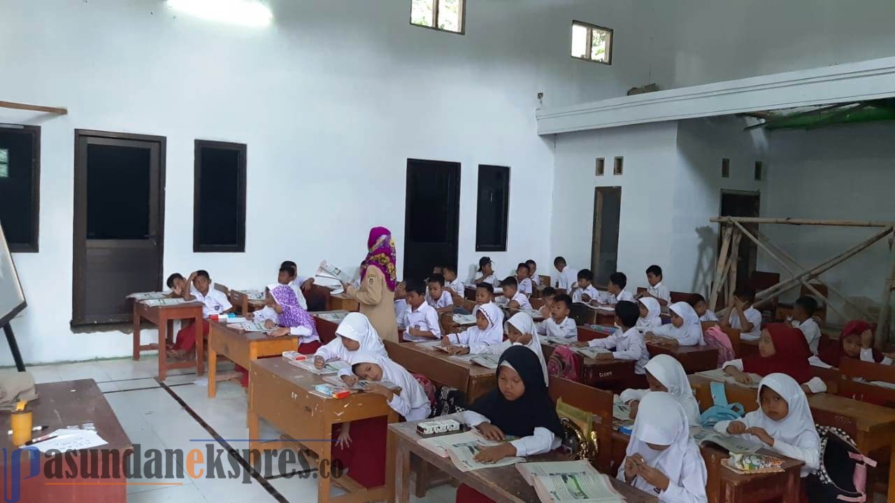 Kadisdik Minta Pihak KCIC Bangun Sekolah 3 Bulan