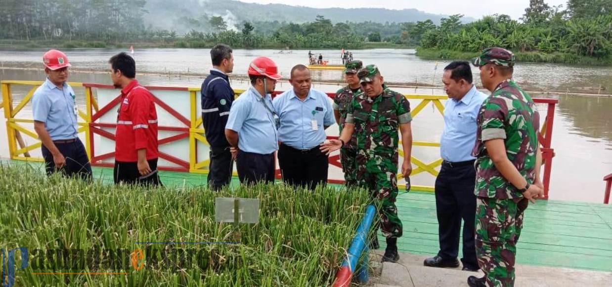 Menarmed 2/1 Kostrad dan PT SPV Hijaukan DAS Citarum