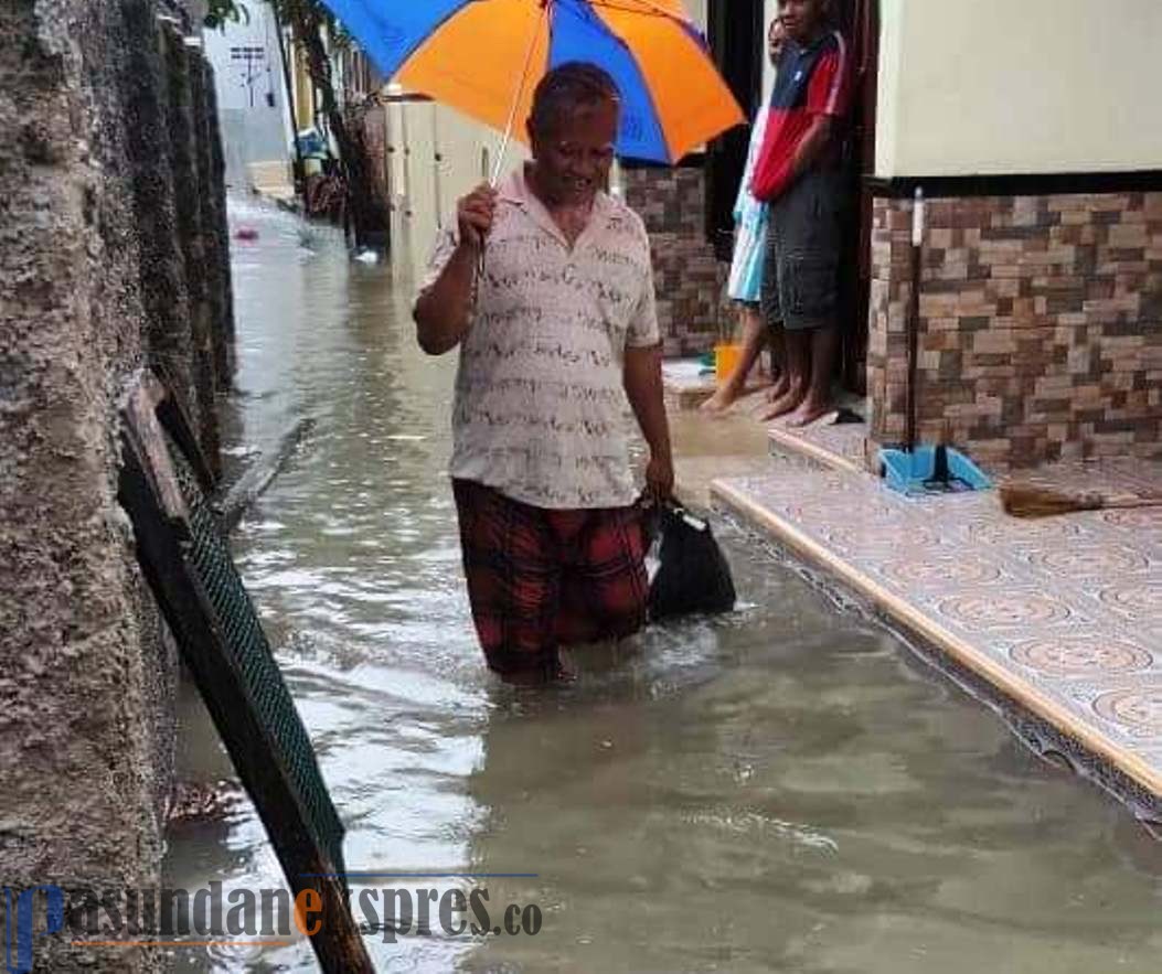 Banjir Pengaruhi Aktivitas Perdagangan