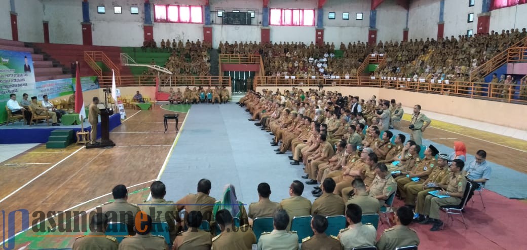 Bupati Subang Kumpulkan Seluruh Pejabat di GOR, Ada Apa?