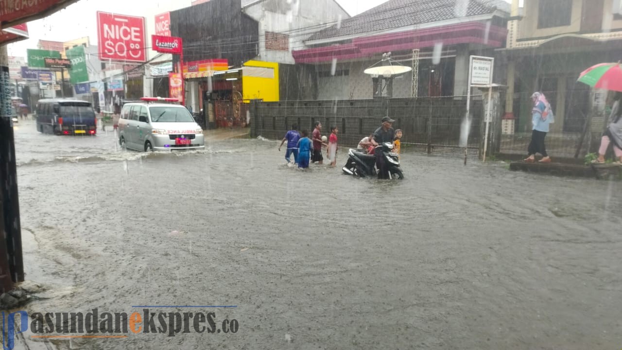 Ratusan Rumah di Tiga Dusun Pamanukan Subang Mulai Diredam Banjir