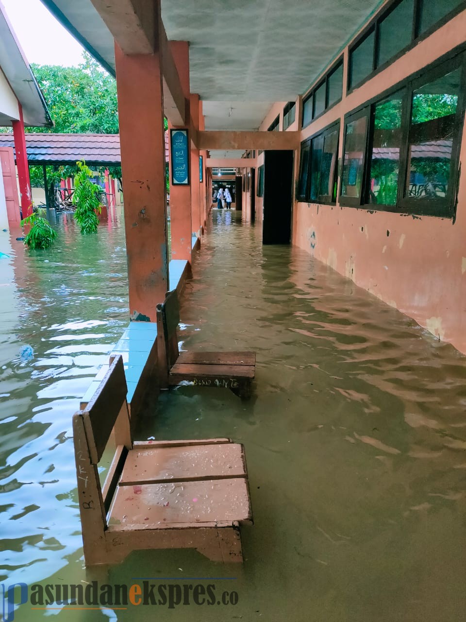 21 Kelas Terendam, Pembelajaran di SMAN 1 Pamanukan Terpaksa Dihentikan