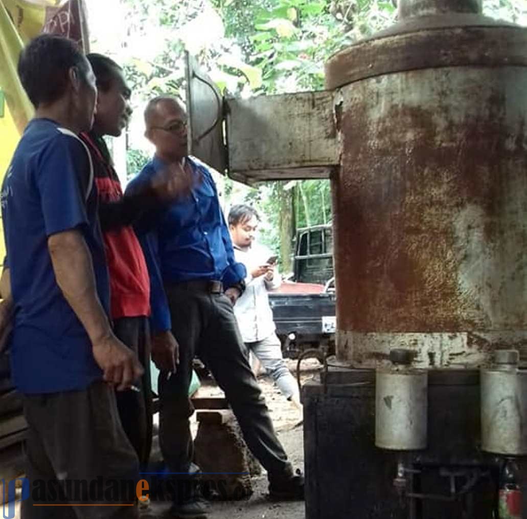 Paguyuban Granuma Phatera Bakar Sampah jadi Paving Blok