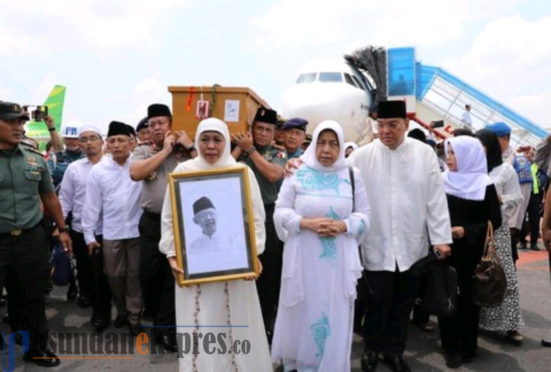 Jenazah Gus Sholah akan Dimakamkan di Samping Makam Gus Dur