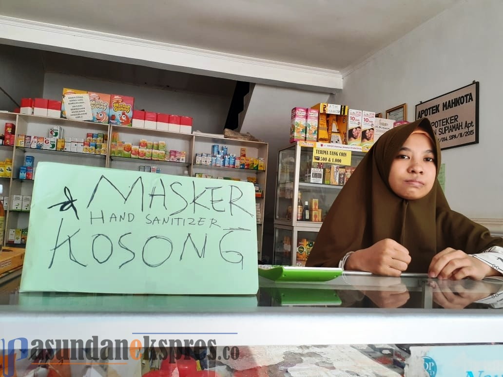 Sangat Dibutuhkan, Masker dan Hand Sanitizer Langka di Pasaran,