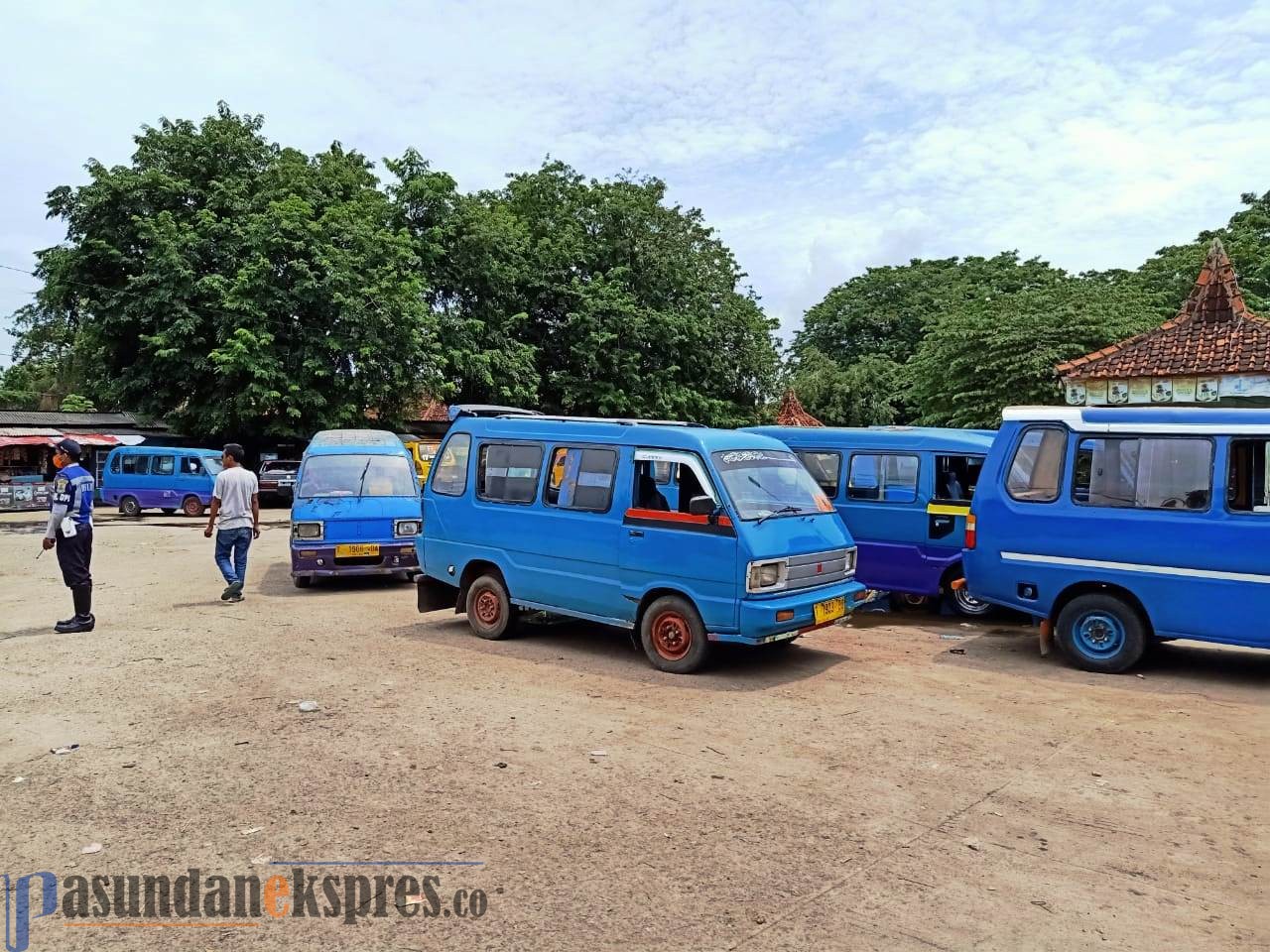 Penumpang Angkutan Umum Turun 80 Persen