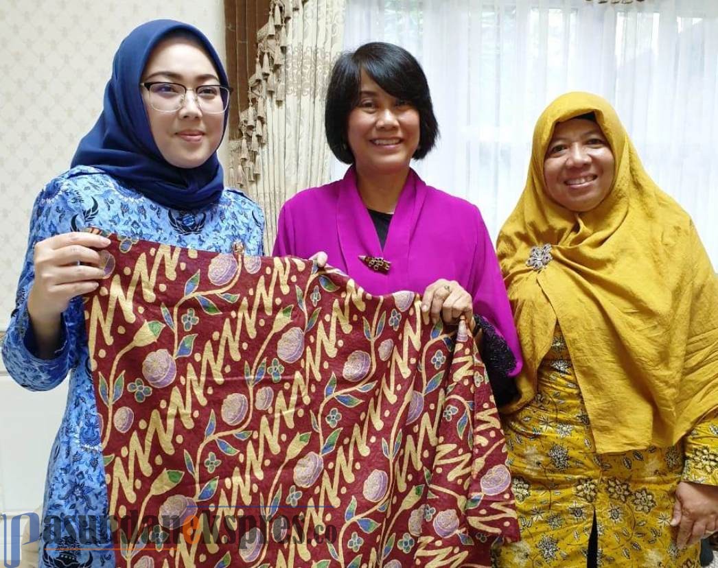 DKUPP Purwakarta Rilis Ratusan Motif Batik