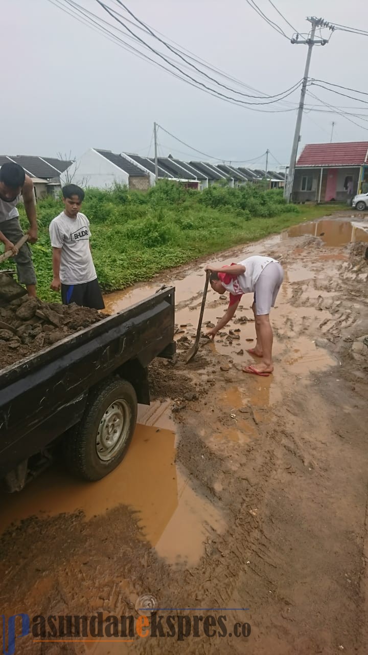 Pengembang Perumahan Griya Cibogo Diprotes Warga karena Tidak Bangun Fasilitas Umum