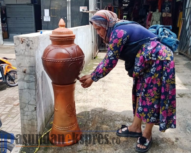 Inovatif, Pasar Plered Hadirkan Fasilitas Cuci Tangan