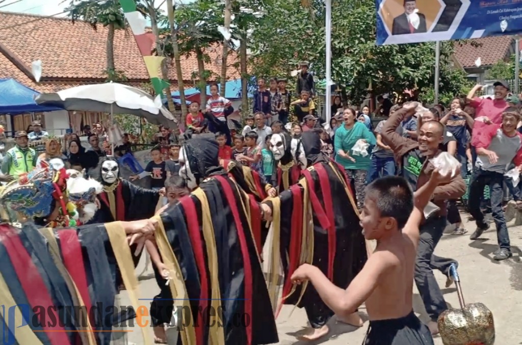 Palagan Toya Tradisi Ruwatan Lembur Cibedug