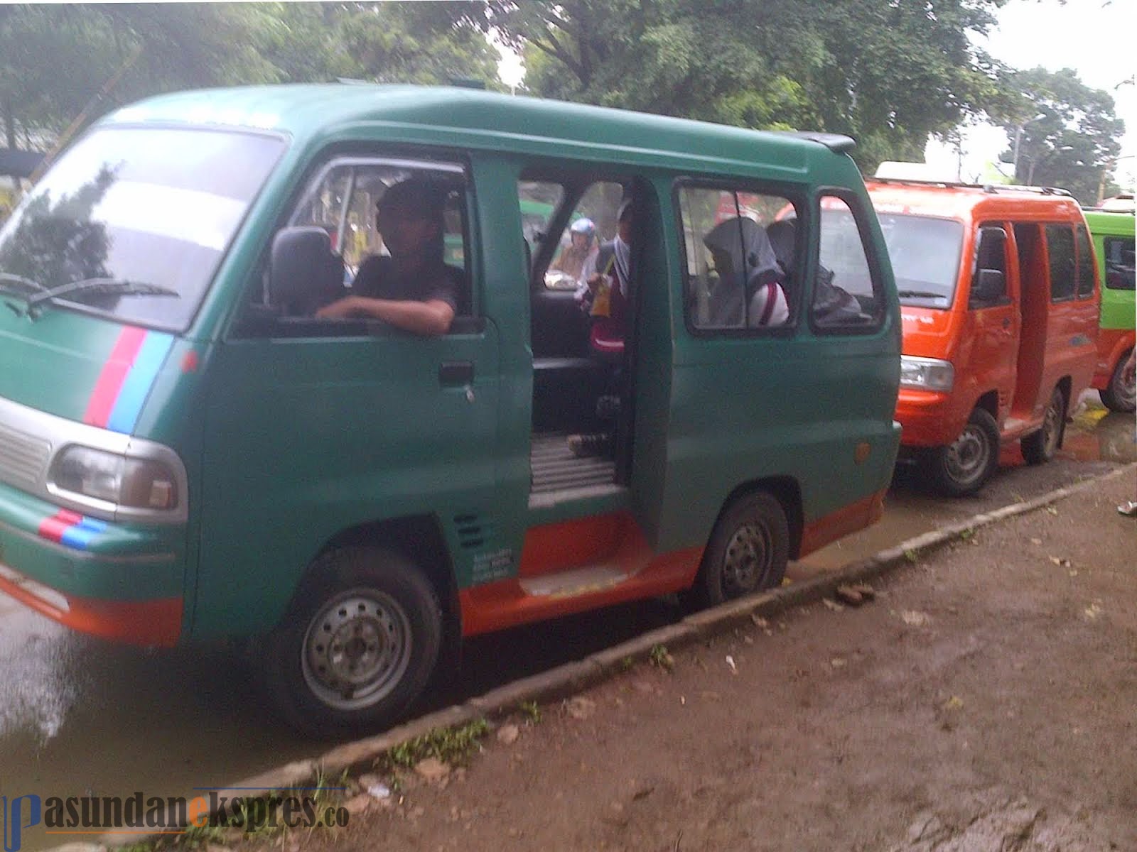 Angkutan Umum Terkena Dampak Corona, Jumlah Penumpang Menurun Drastis