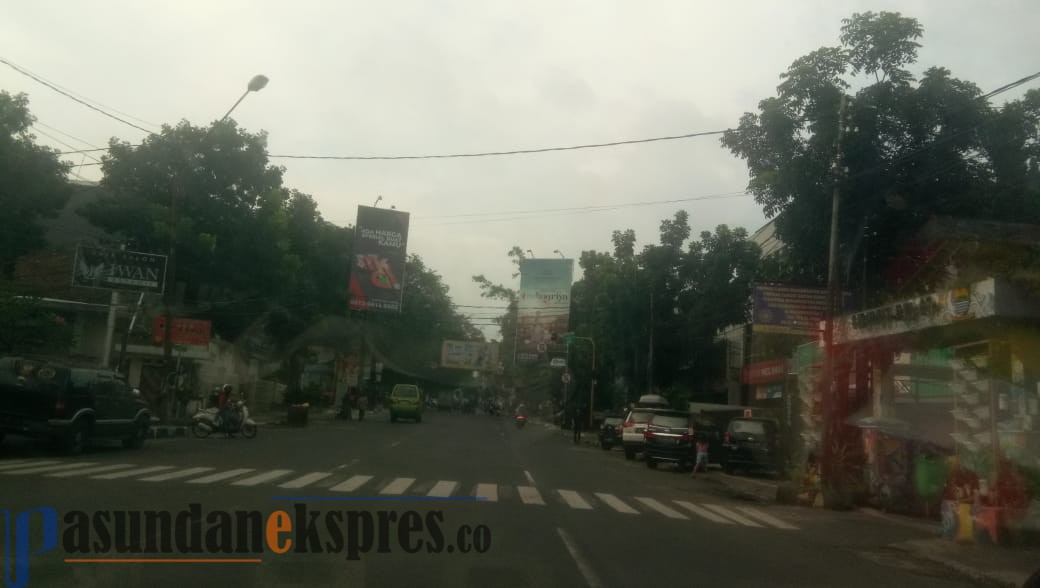 jalan di bandung sepi