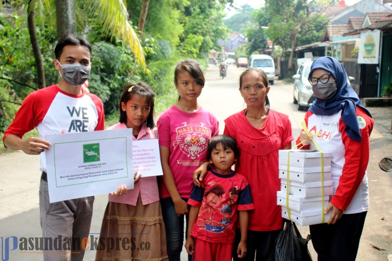 PT. Asuransi Jasa Indonesia Bagikan Sembako