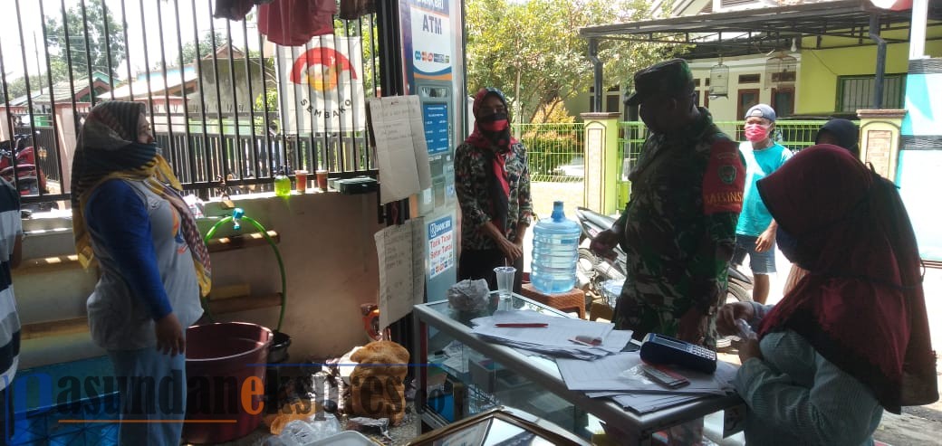 Warga Dimbau Tidak Berkerumun Saat Ambil Bantuan Sembako