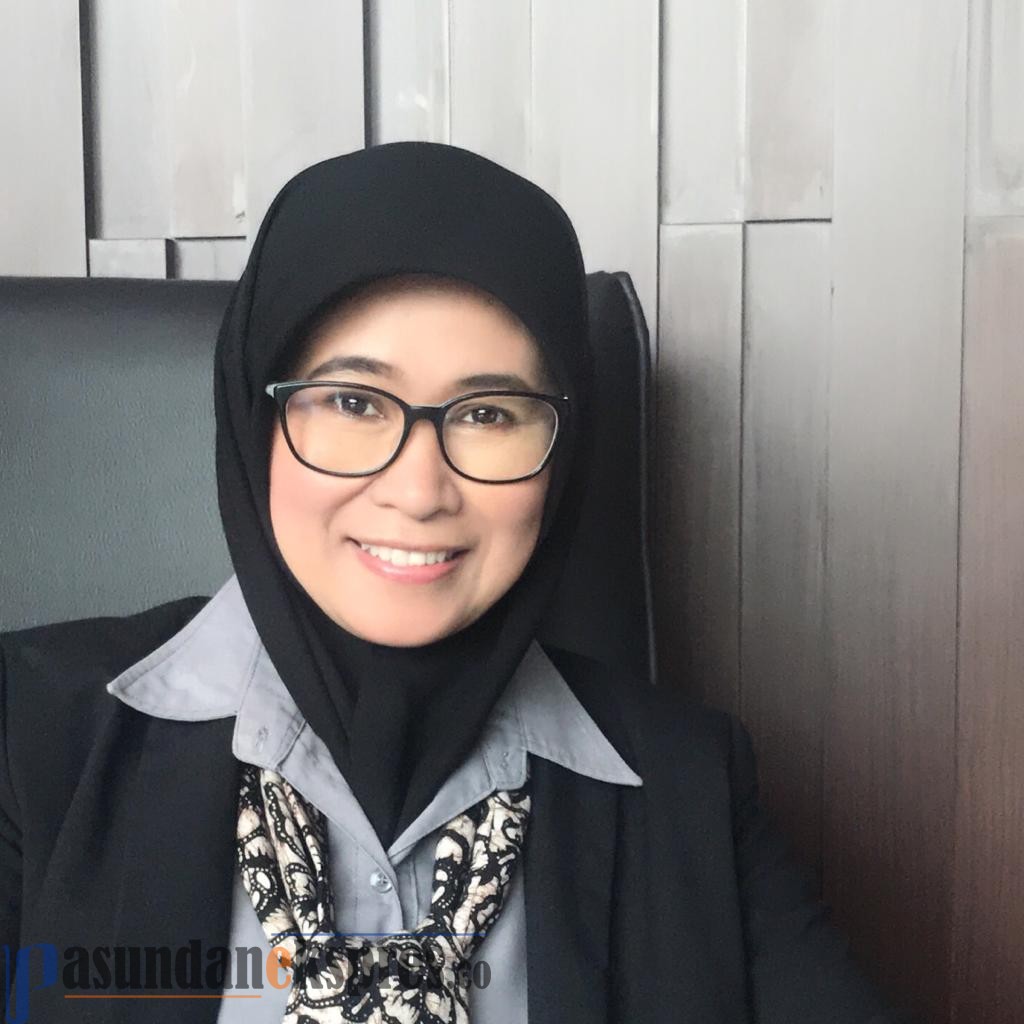 Sri Mulyani, Perempuan Pertama Jadi Rektor Unsika