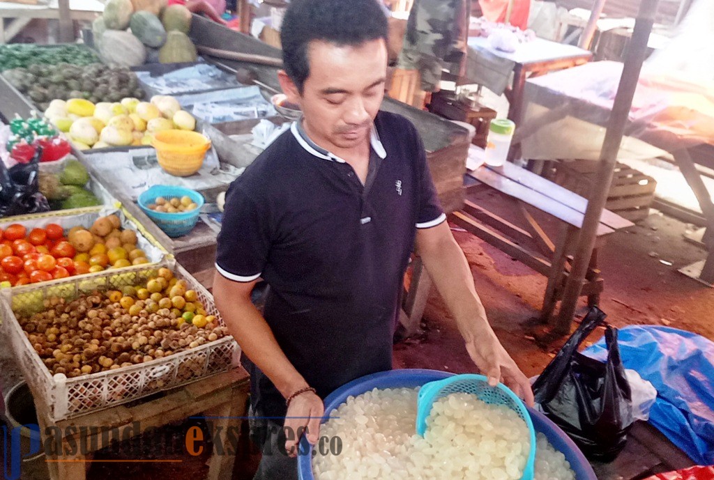 Jelang Bulan Puasa, Permintaan Kolang Kaling Meningkat