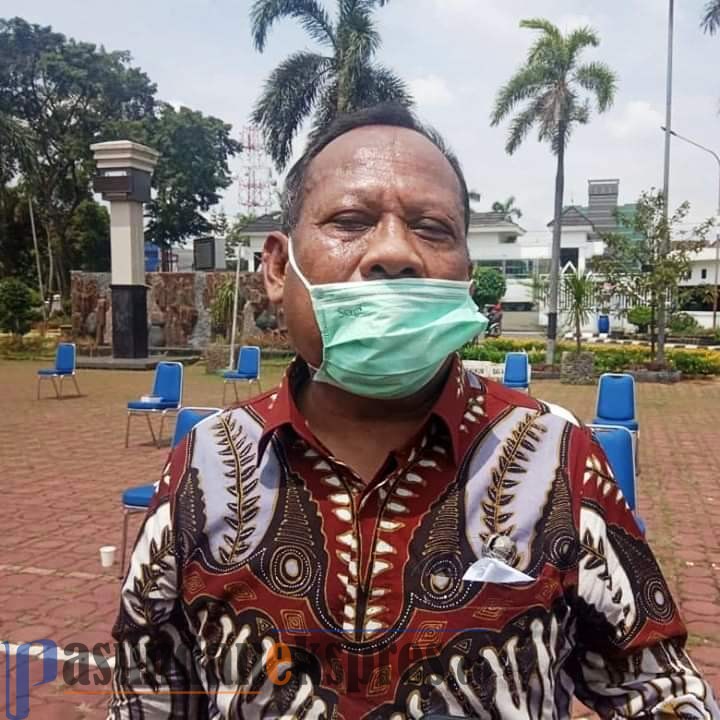 Pemkab Karawang Bantu Pedagang Terdampak Virus Korona