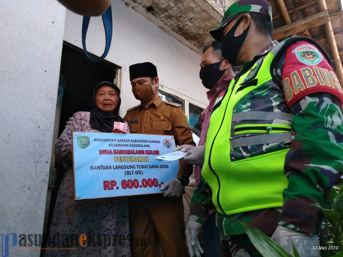 146 Keluarga Desa Kasomalang Kulon Terima BLT-DD