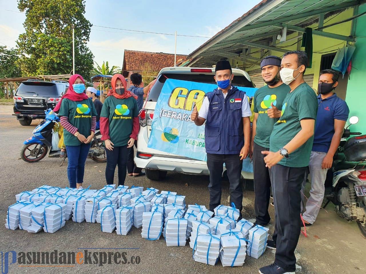 Gerakan Nasi Bungkus (Gasibu) Ringankan Beban Warga Terdampak Covid-19