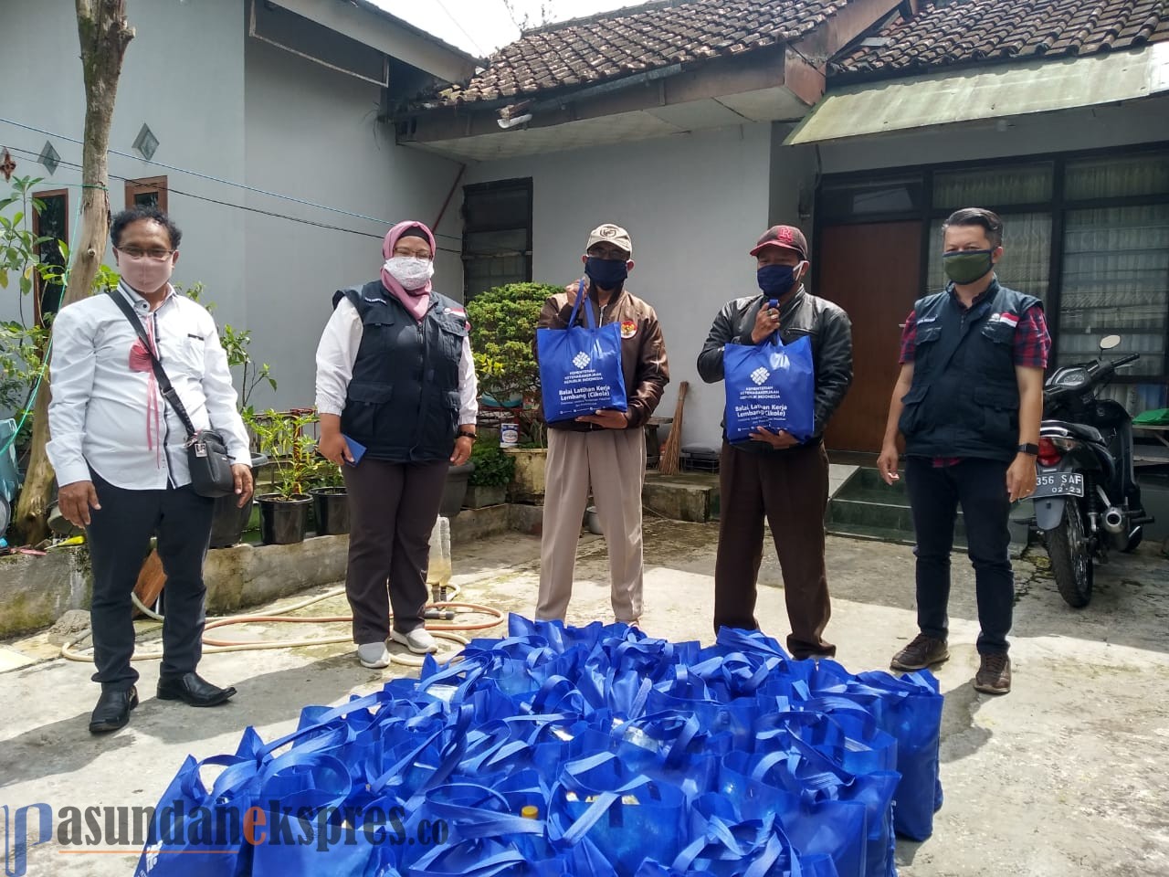 Pegawai BLK Lembang Lakukan Patungan untuk Tangani Dampak Covid-19