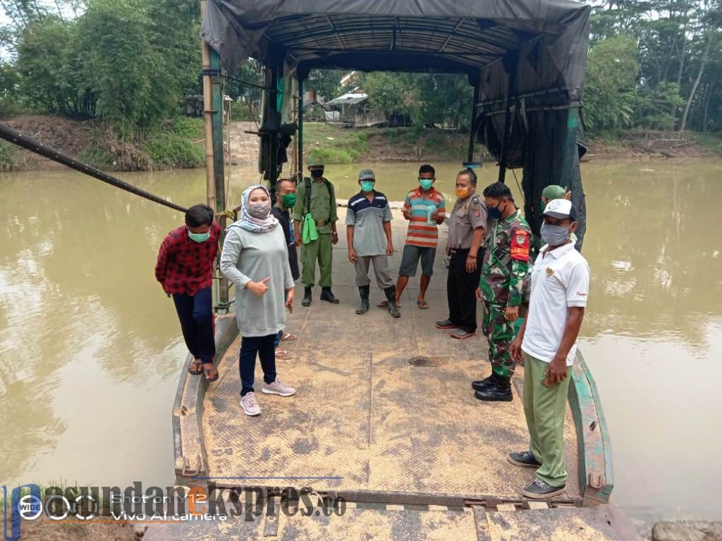 Aparat Gabungan Jaga Diperbatasan, Pemdes Tamansari Periksa Warga yang Lewat