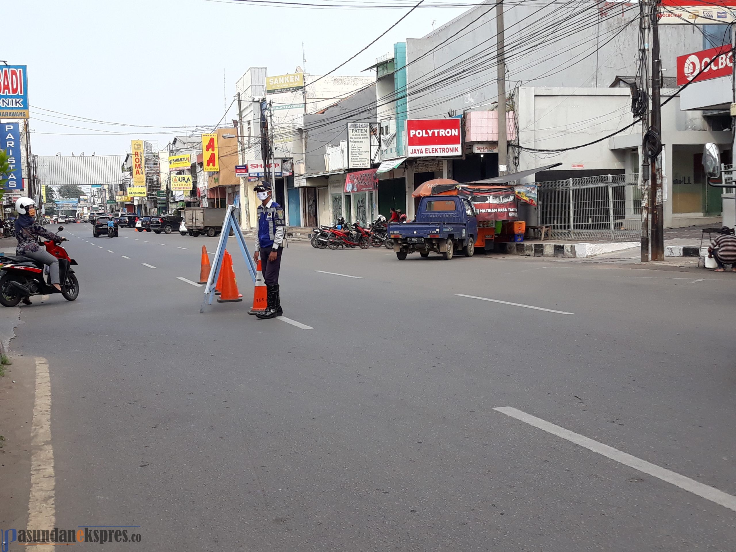 Penerapan PSBB di Karawang Carut Marut, Munculkan Pengangguran dan Orang Miskin Baru