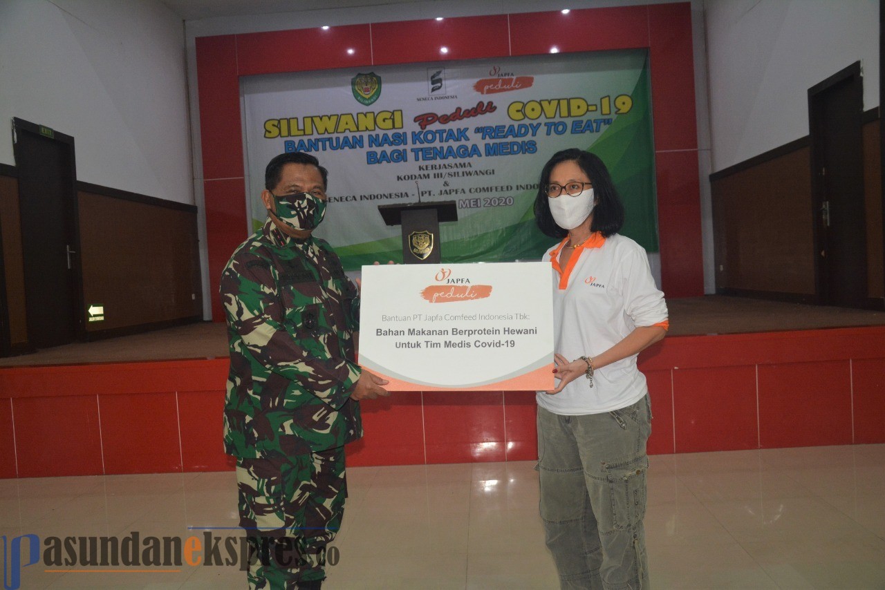 Kodam III Siliwangi Salurkan Bantuan Nasi Kotak Bagi Tenaga Medis