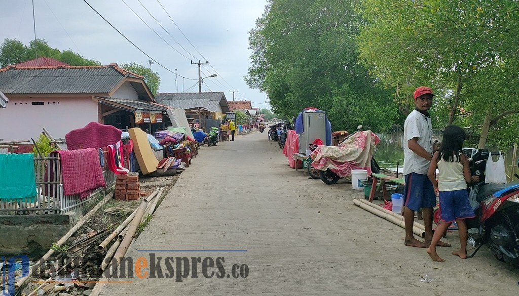 Cerita Warga Desa Mayangan Terdampak Rob, Tidur di Jalanan Hingga Pindah Tempat Tinggal