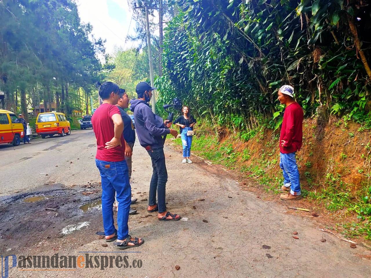 Cikole Street, Film Pendek Produksi Warga Desa