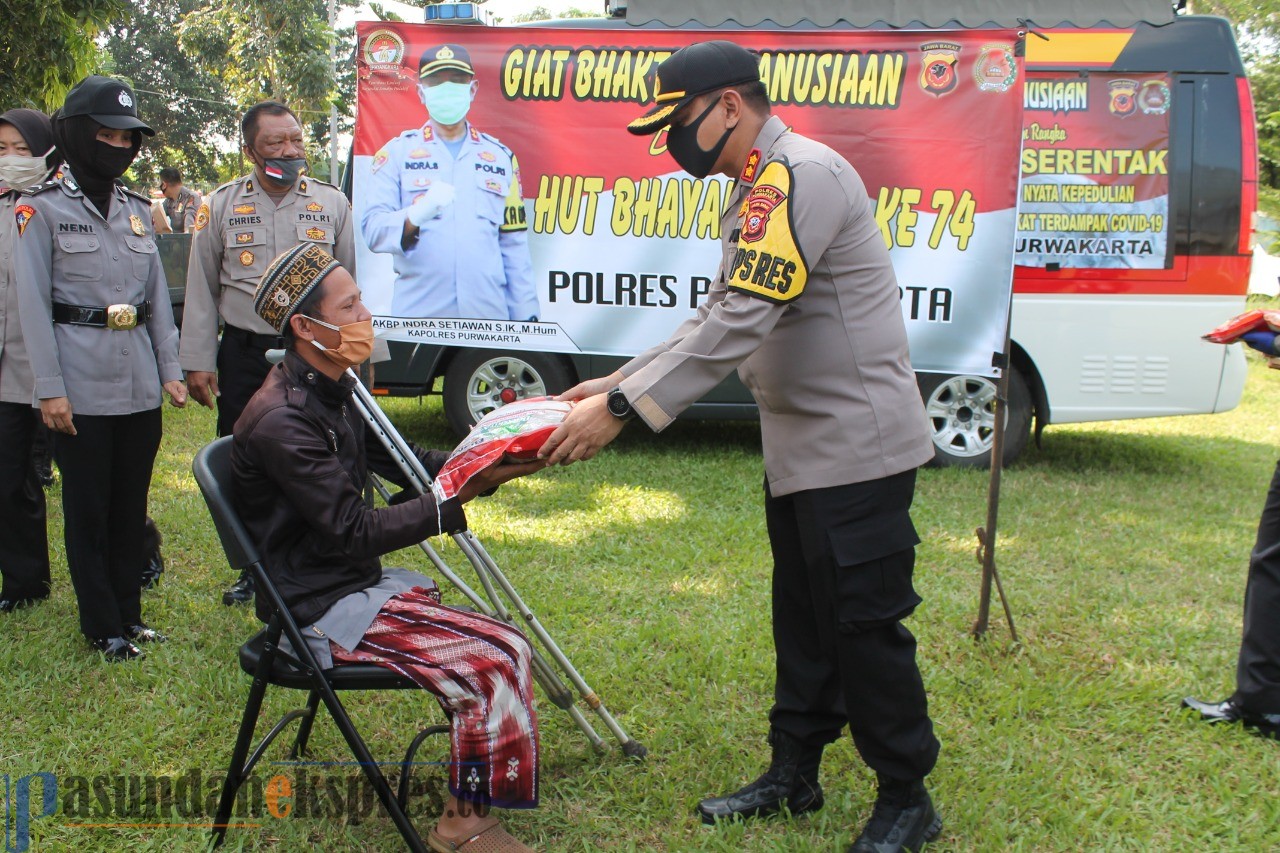 Giliran Penyandang Disabilitas Dapat Bantuan dari Polres Purwakarta