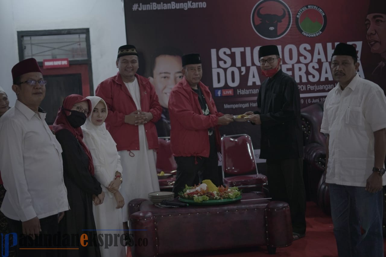 Dzikir Istigotsah dan Spirit Bung Karno Menggema di DPC PDIP Subang