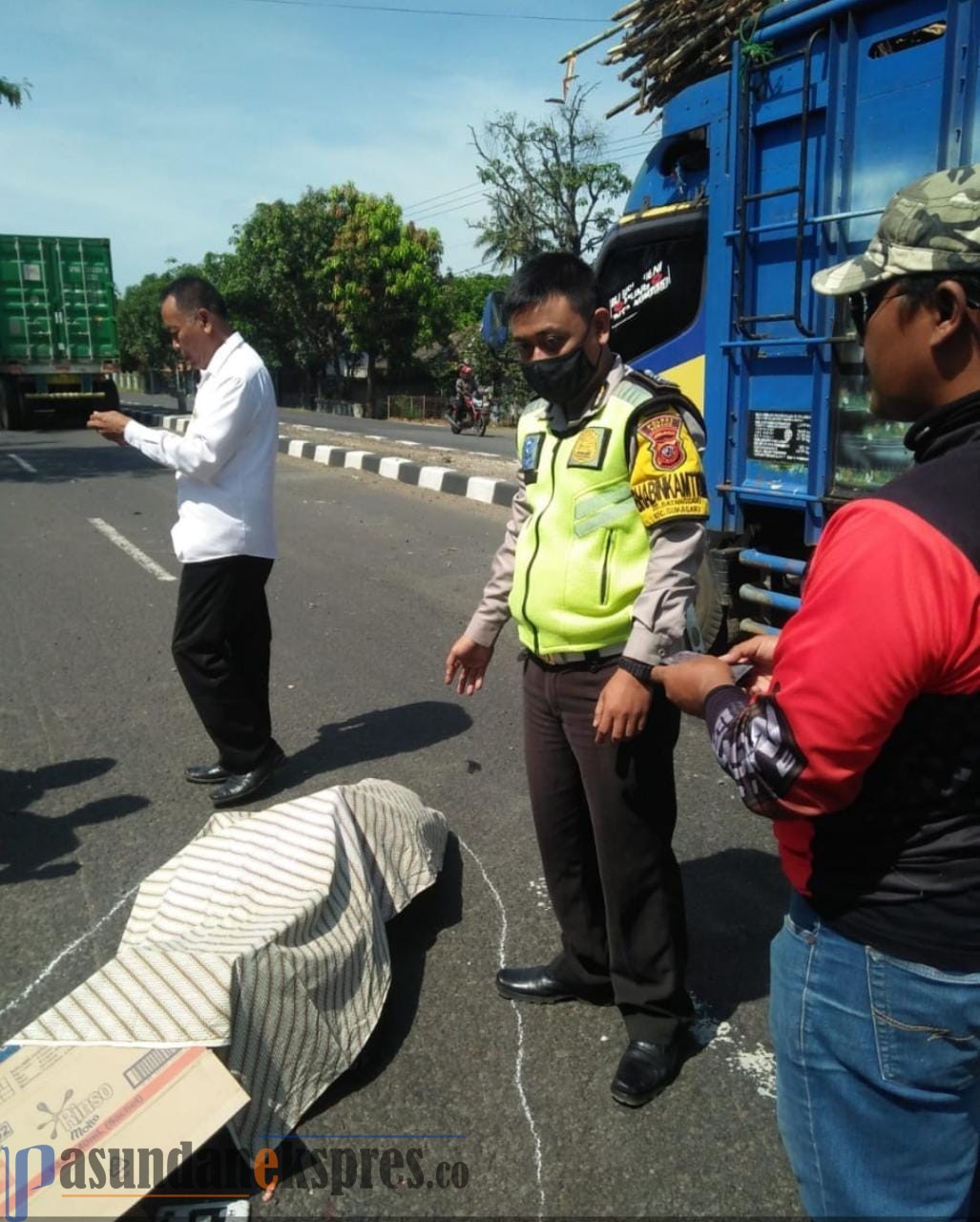 Tragis, Pemotor Asal Haurgeulis Tewas Terlindas Truk Fuso di Jalur Pantura