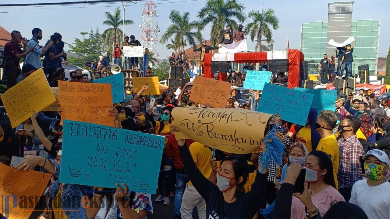 demo pekerja seni karawang