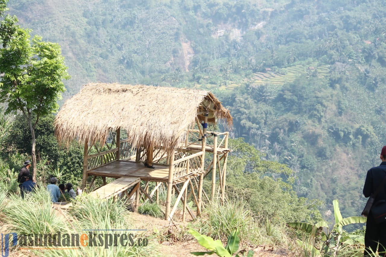 saung kondang