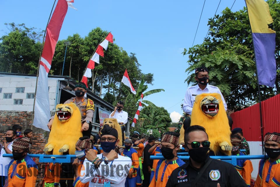 Bupati Resmikan Lembur Tohaga Sapapait Samamanis