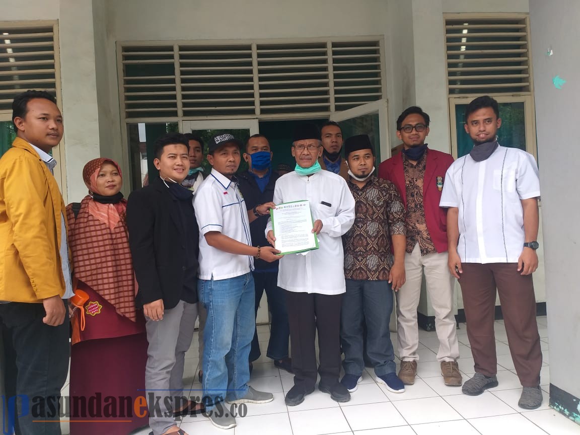 Datangi Kantor MUI, Pemuda Karawang Tegas Menolak RUU HIP