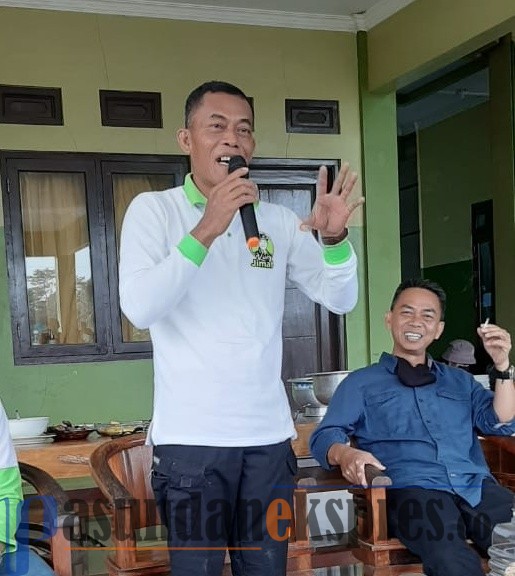 Sapapait Samamanis dan Cerita Kang Jimat Rehab Rumah Warga Pakai Uang Pribadi