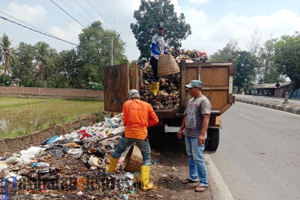 Sampah di Pusakajaya