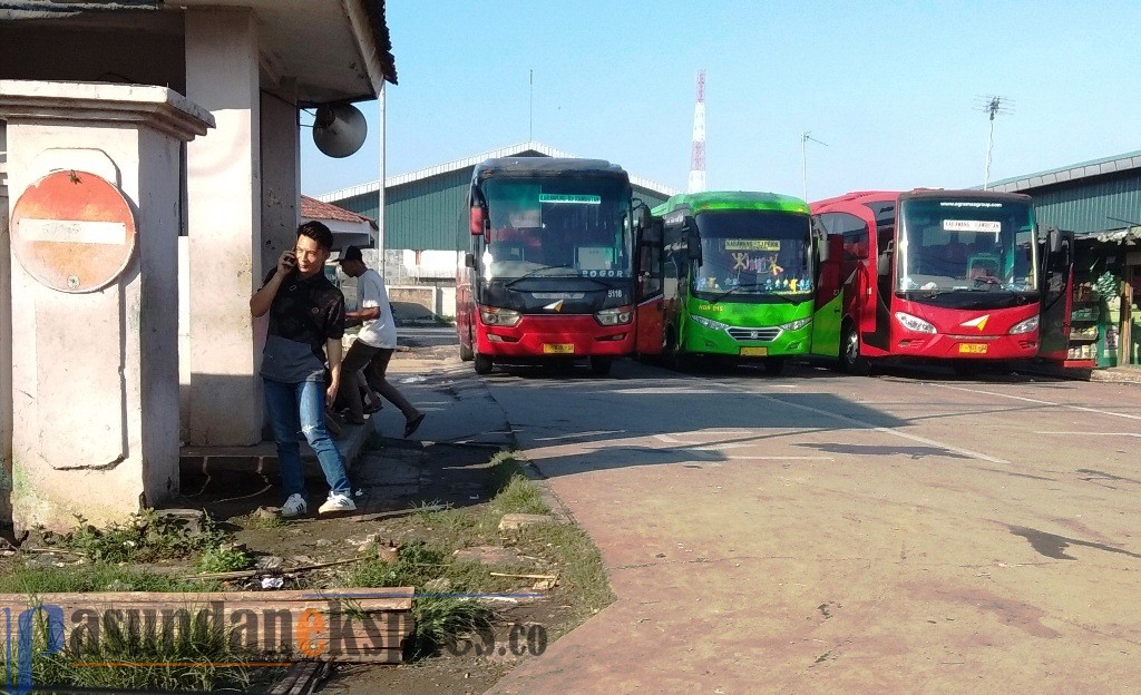 Dishub Tak Punya Data Jumlah Bus Beroperasi