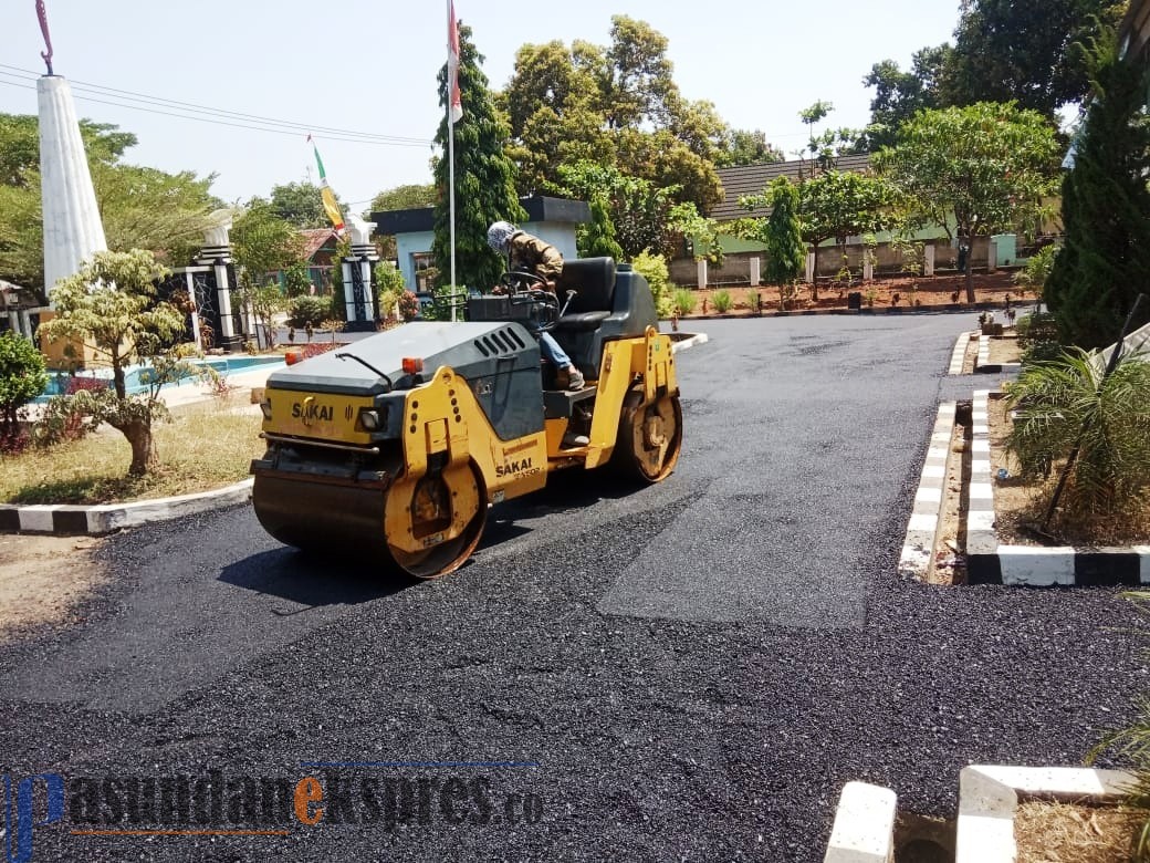 Pemdes Gambarsari Hot Mix Jalan Gunakan Banprov