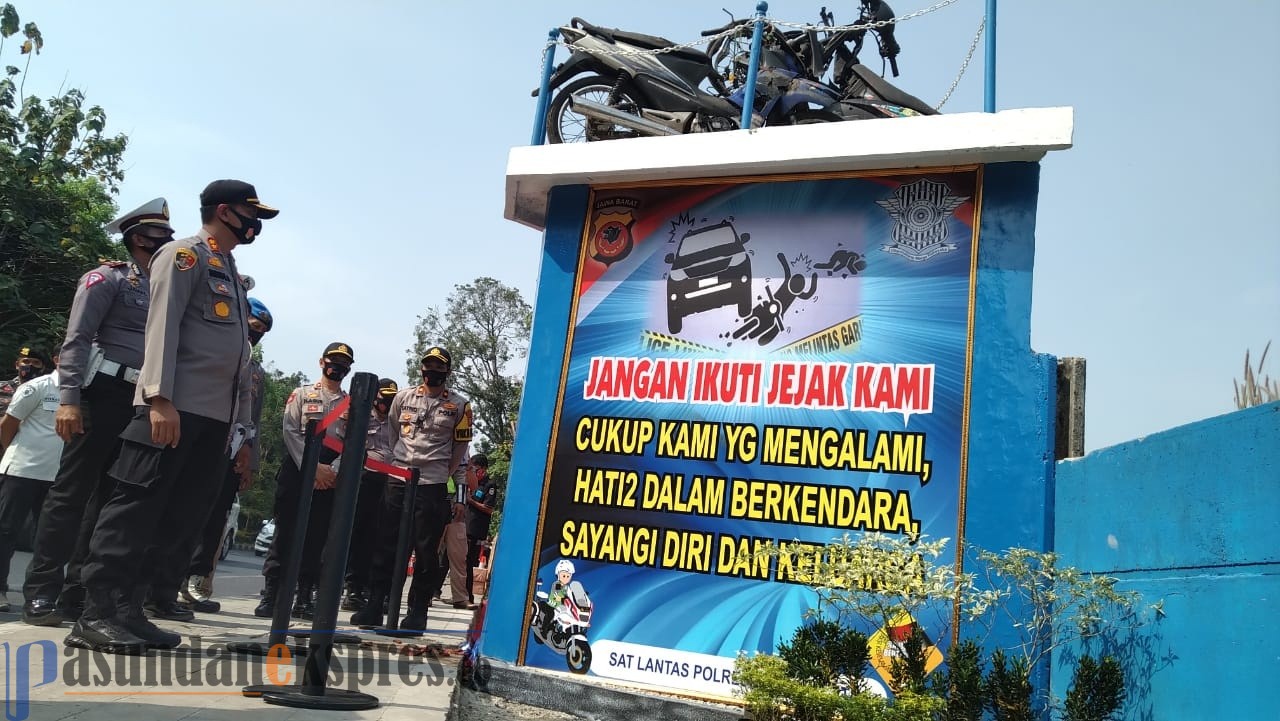 Buat Tugu Peringatan Kecelakaan, Polres: Semoga Pengendara “Eling” Utamakan Keselamatan