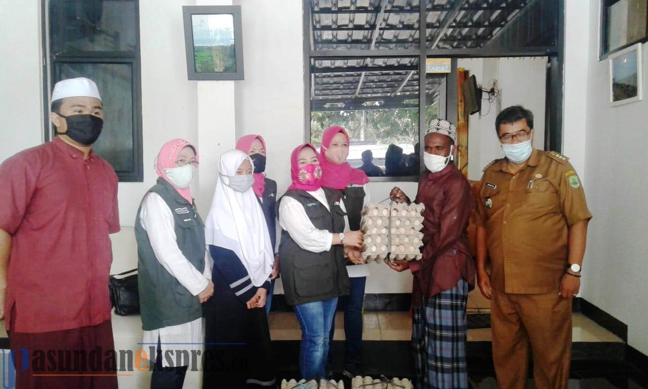 Bantu Pesantren, Jabar Bergerak Salurkan Bantuan Telor