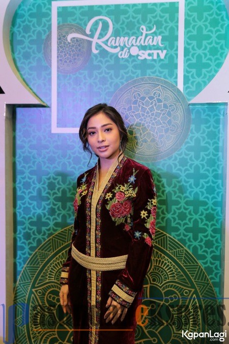 Nikita Willy Menikah dengan Adat Minangkabau