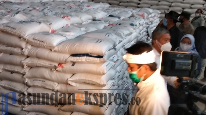 Usut Tuntas Biji Plastik dalam Beras, Anggota DPR RI Datangi Bulog